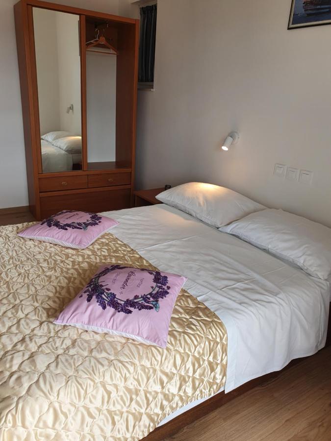 Apartmani Babic Dugi Rat Εξωτερικό φωτογραφία